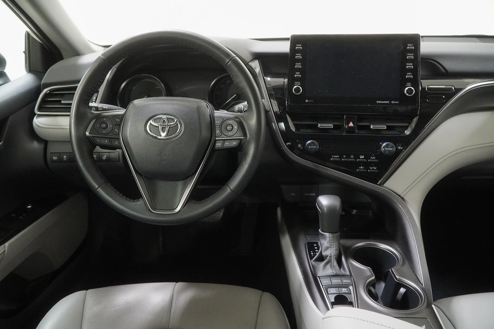 Used 2022 Toyota Camry XSE w/ Cold Weather Package FWD image 21