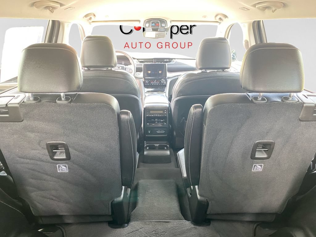 Used 2023 Jeep Grand Cherokee L Limited AWD/4WD image 31
