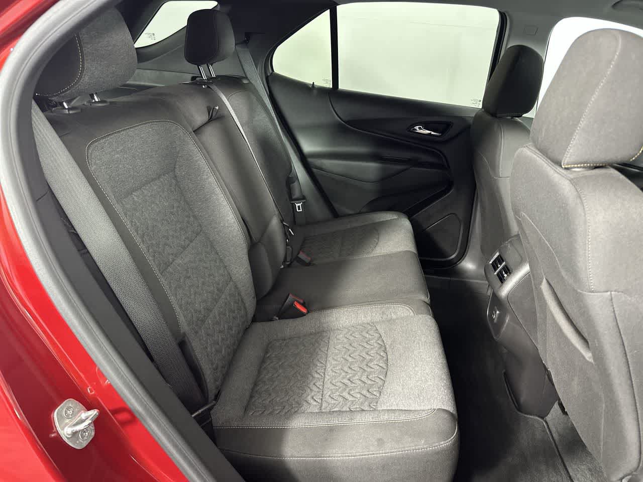 Used 2024 Chevrolet Equinox LT FWD image 8