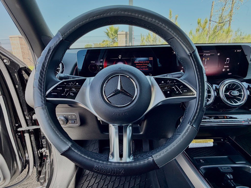New 2026 Mercedes-Benz GLB 250 image 21