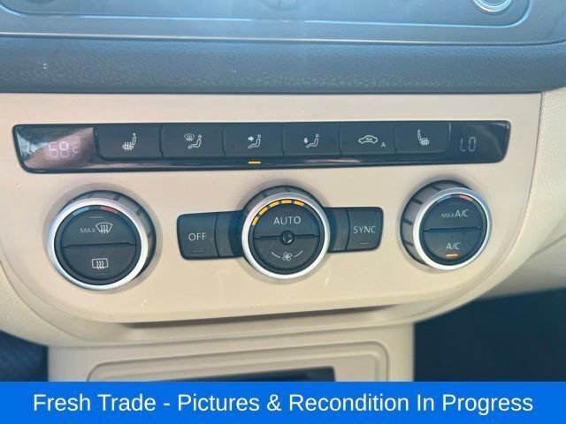 Used 2015 Volkswagen Tiguan SEL AWD/4WD image 14
