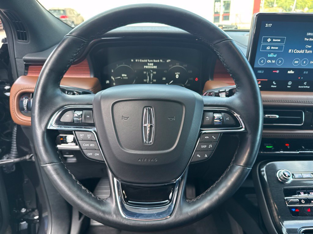 Used 2023 Lincoln Nautilus Reserve AWD/4WD image 35