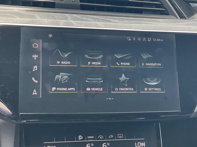Used 2022 Audi e-tron Premium AWD/4WD image 10