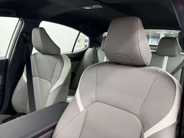 Used 2026 Toyota Camry SE FWD image 24