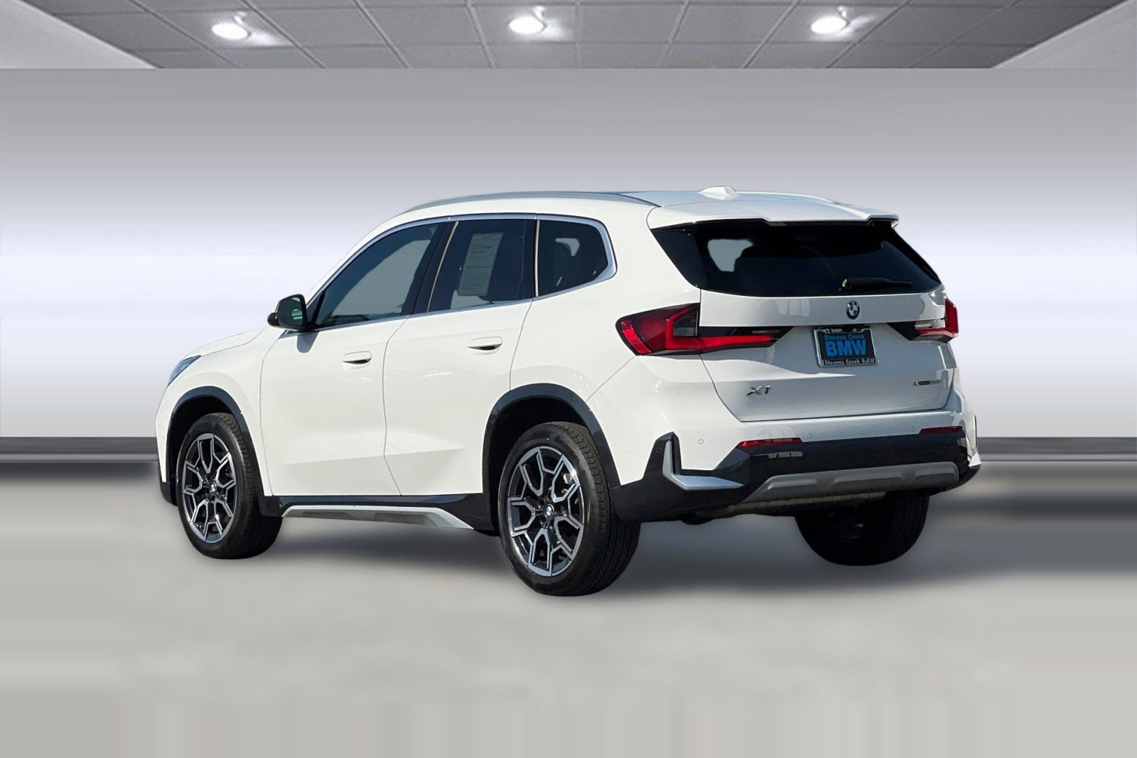 Used 2025 BMW X1 xDrive28i w/ Convenience Package AWD/4WD image 3