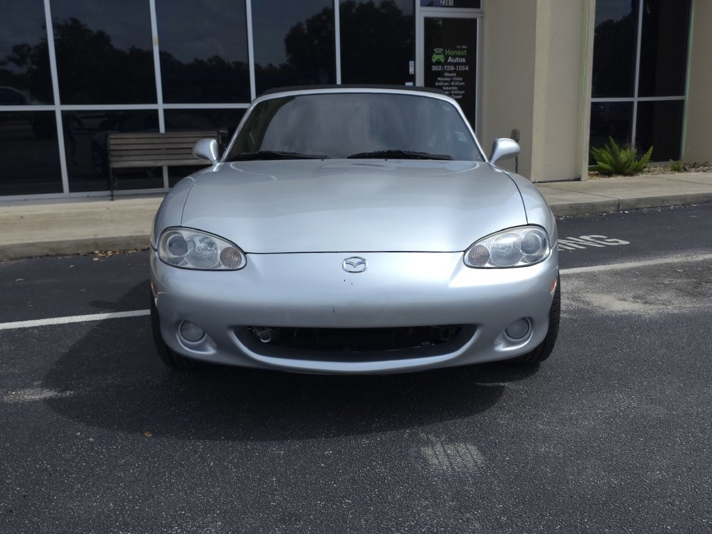 Used 2003 MAZDA MX-5 Miata RWD image 4