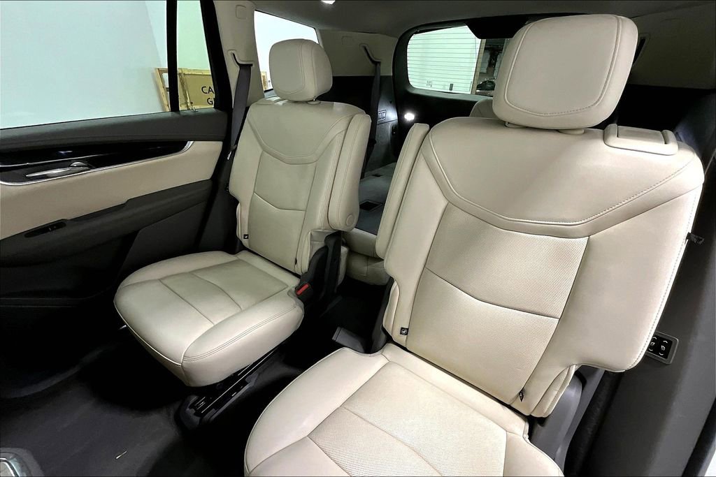 Used 2021 Cadillac XT6 Premium Luxury image 35