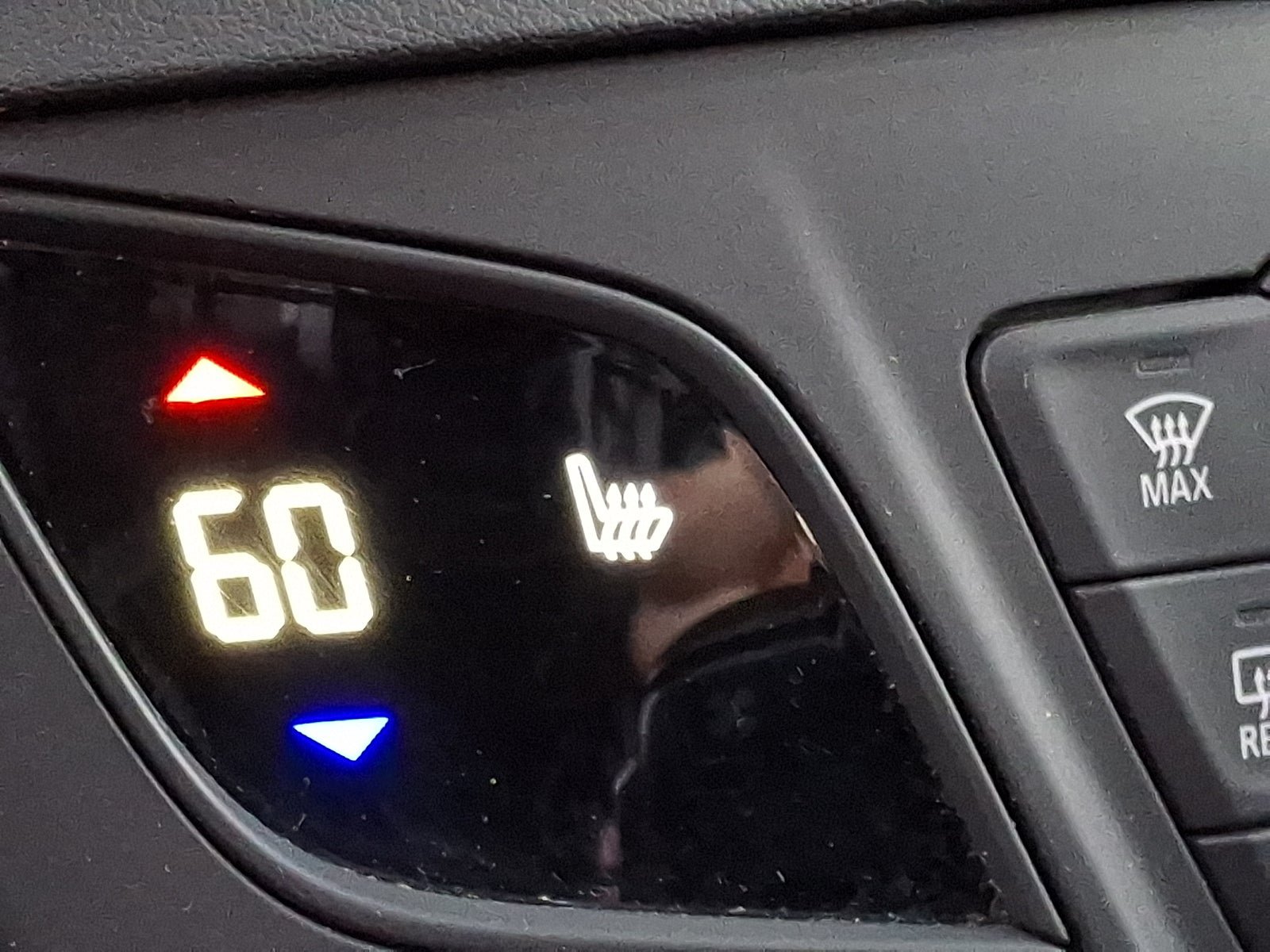 Certified 2019 Buick Envision Essence FWD image 25