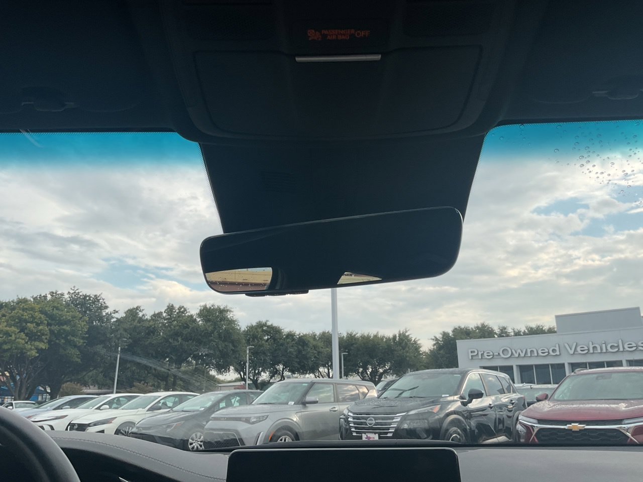Used 2025 Genesis G70 2.5T RWD image 17