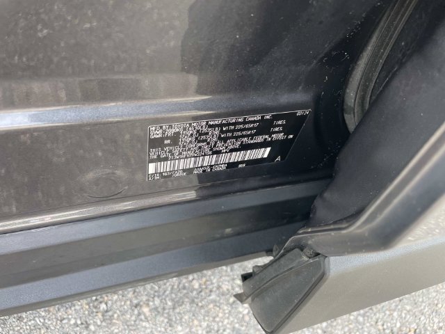 Used 2024 Toyota RAV4 XLE FWD image 23