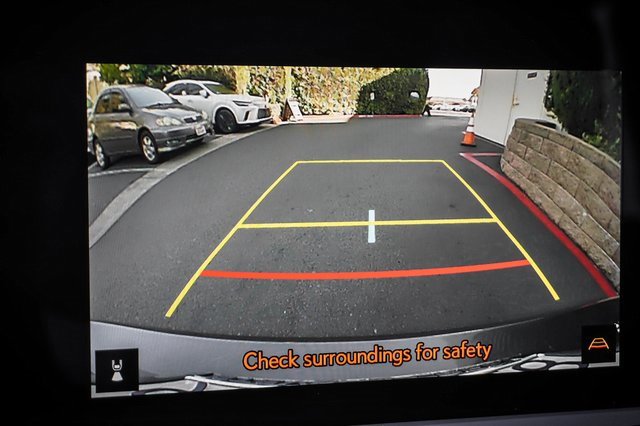 Certified 2025 Lexus ES 300h 300h image 15