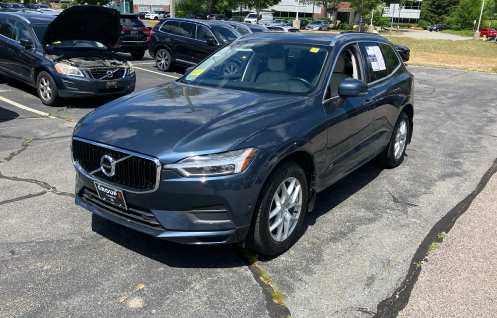 Used 2019 Volvo XC60 T5 Momentum w/ Premium Package
