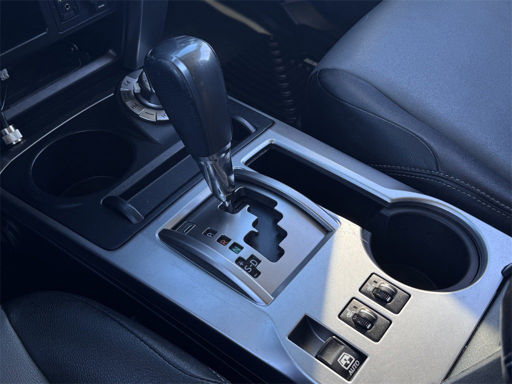 Used 2018 Toyota 4Runner SR5 Premium image 16