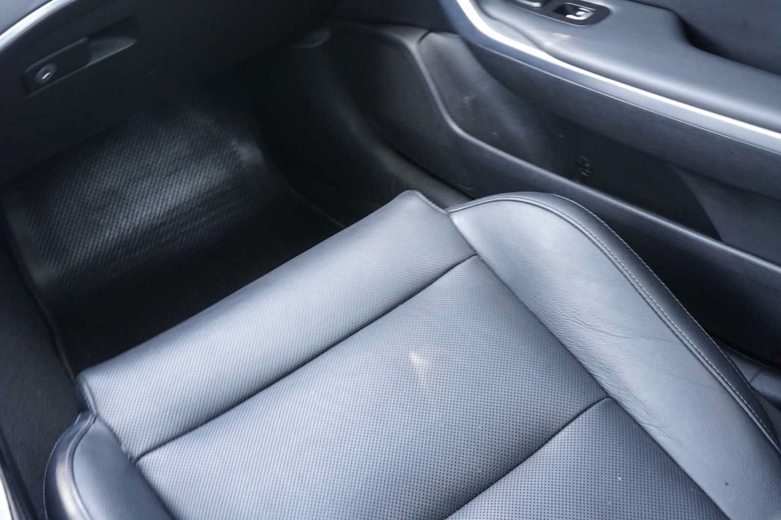 Used 2018 Kia Stinger Premium RWD image 23