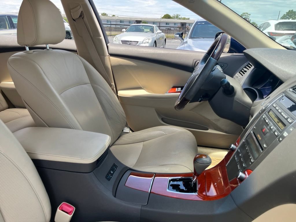 Used 2011 Lexus ES 350 FWD image 7
