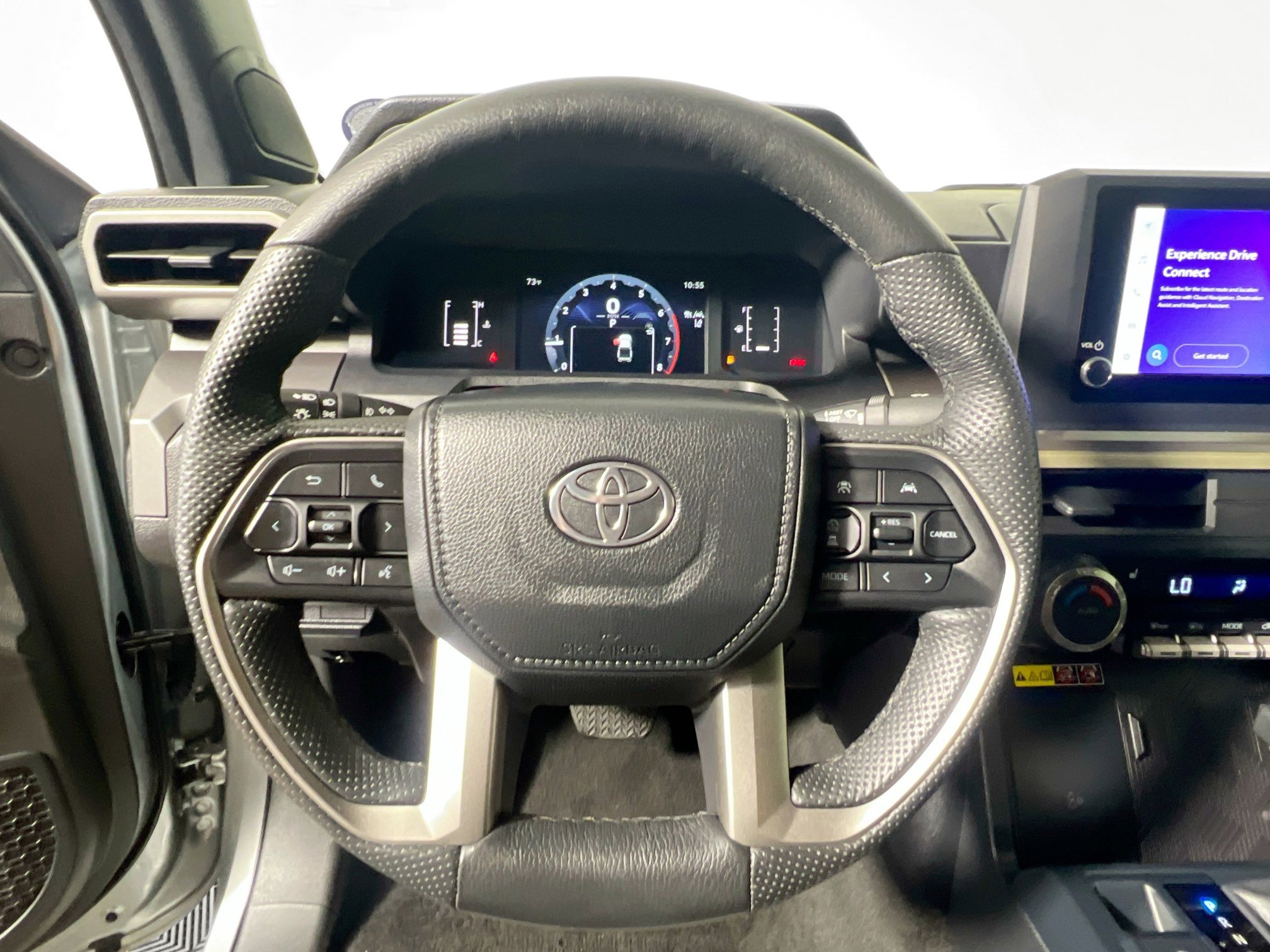 Used 2024 Toyota Tacoma SR5 AWD/4WD image 17