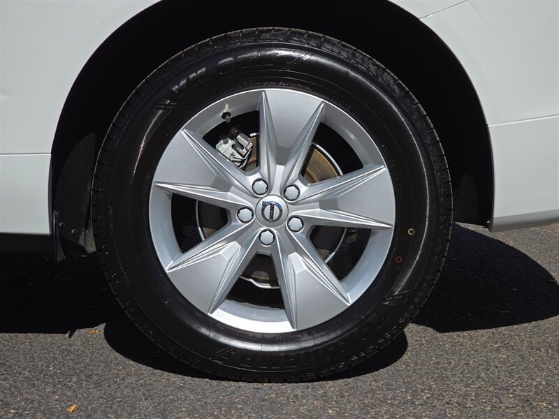 Used 2022 Volvo XC60 B5 Momentum AWD/4WD image 39