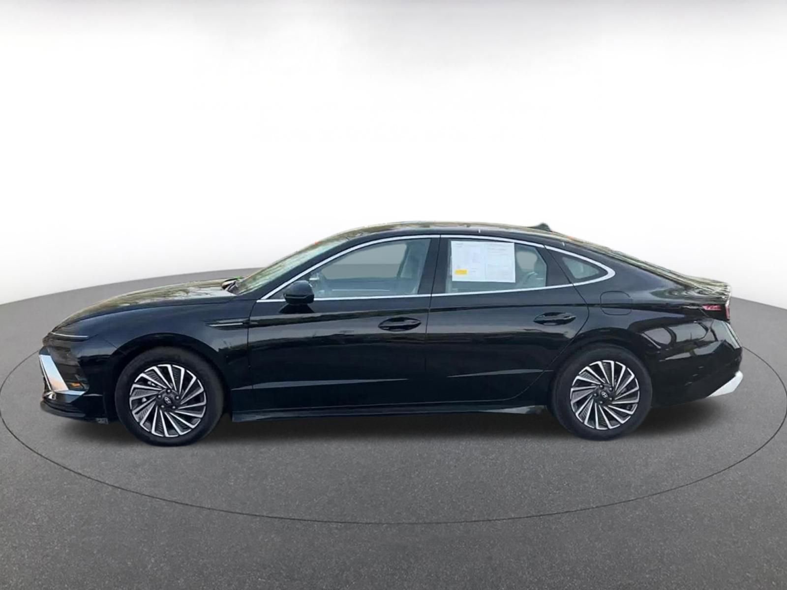 Used 2025 Hyundai Sonata SEL image 9