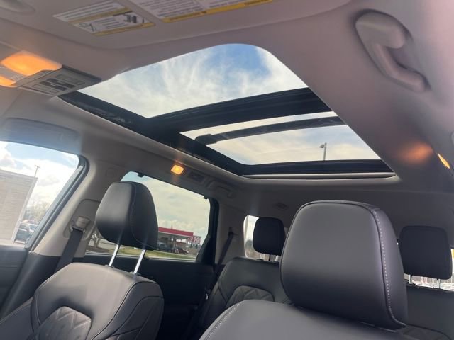 New 2026 Nissan Pathfinder Platinum AWD/4WD image 28