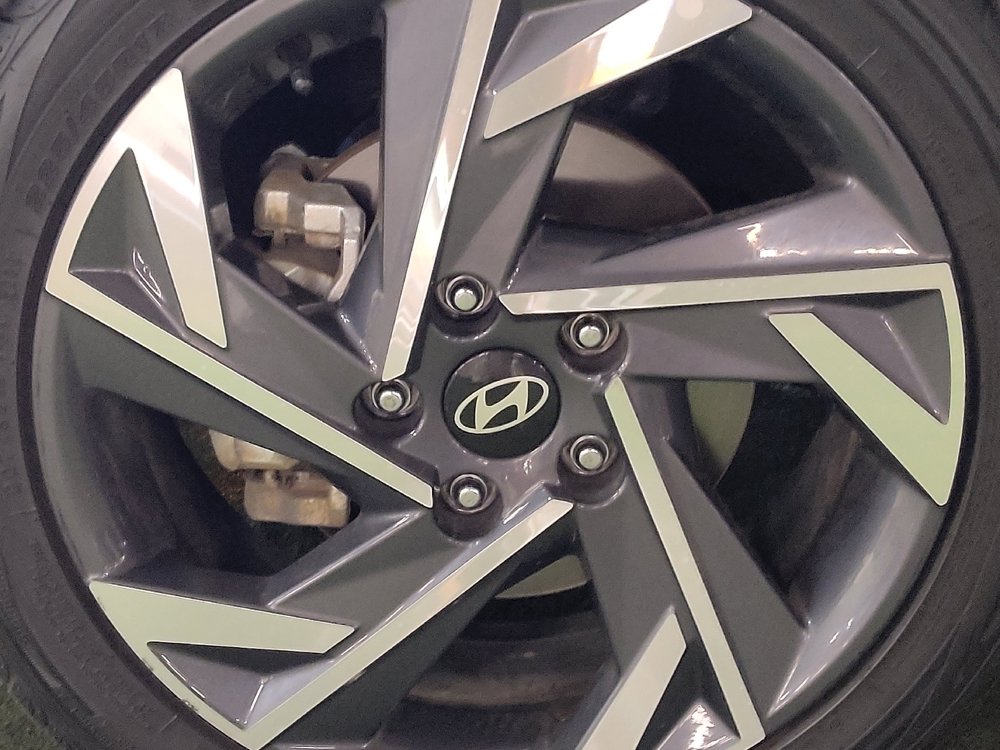 Used 2025 Hyundai Elantra SEL FWD image 31