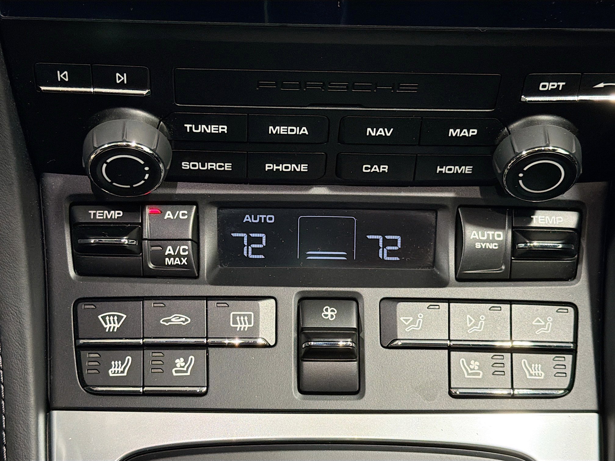 Used 2024 Porsche 718 Cayman GTS image 30