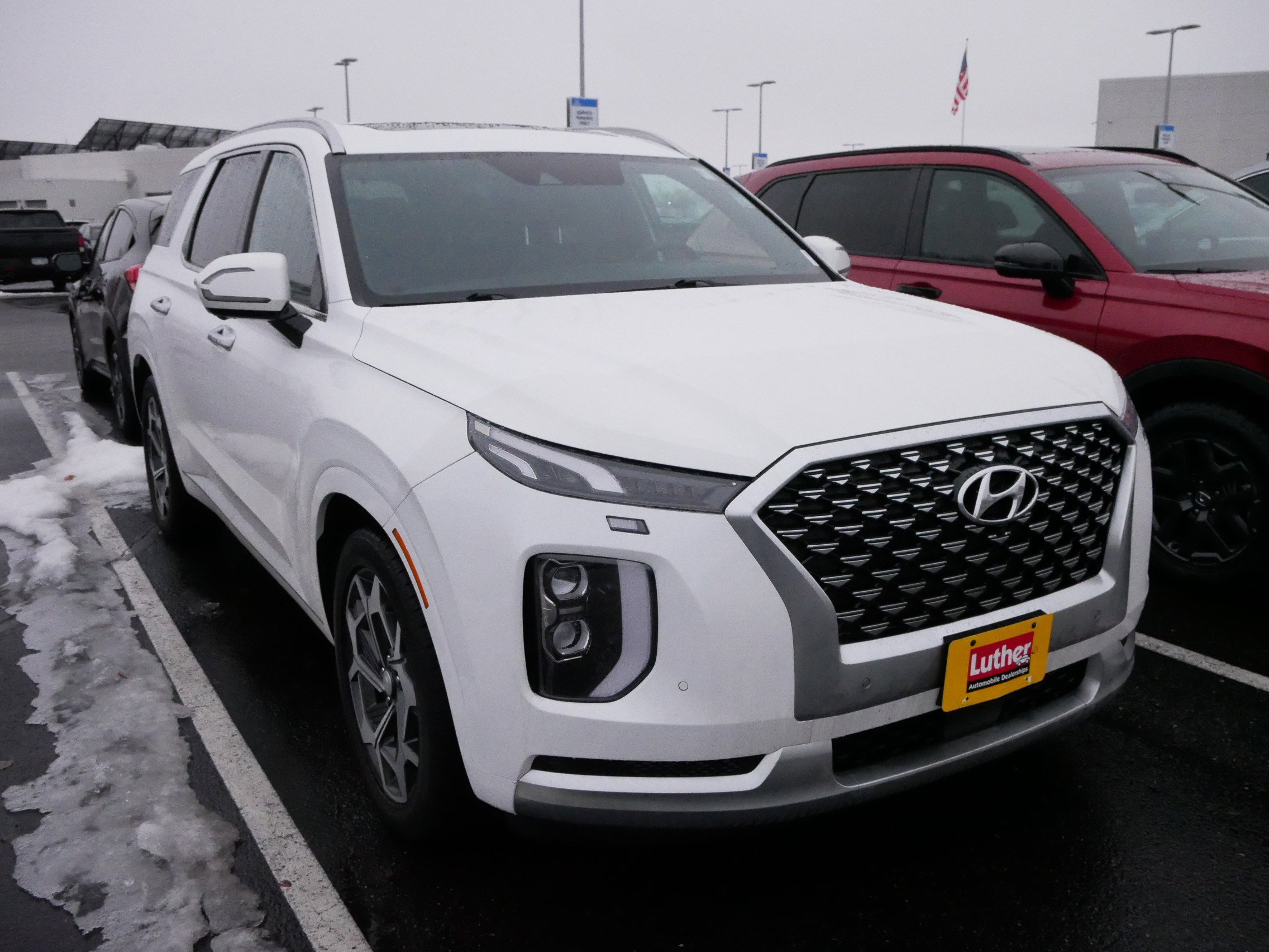 Used 2021 Hyundai Palisade Calligraphy image 3