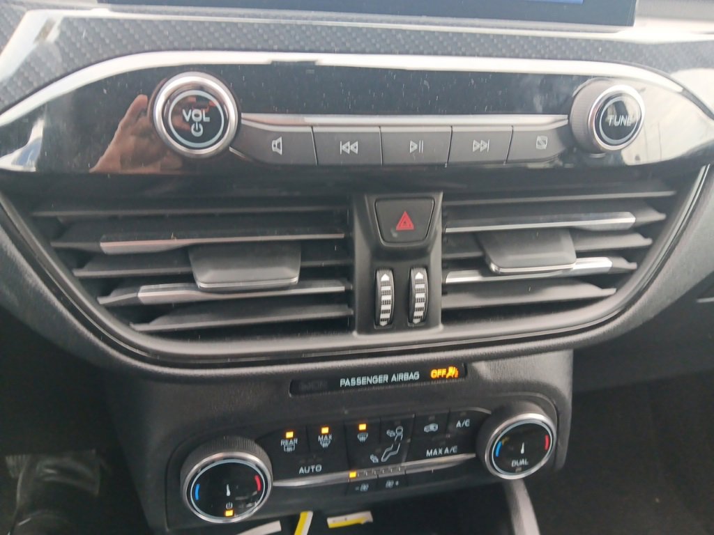 Used 2025 Ford Escape ST-Line image 24