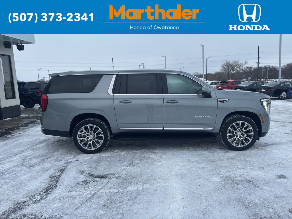 Used 2025 GMC Yukon XL Denali image 6