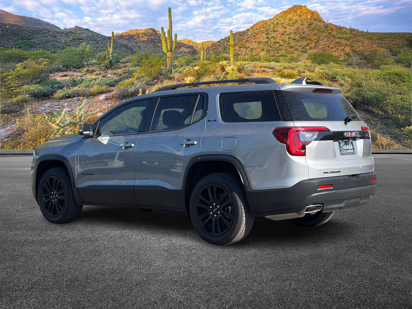 Used 2023 GMC Acadia SLE w/ Driver Convenience Package FWD image 8
