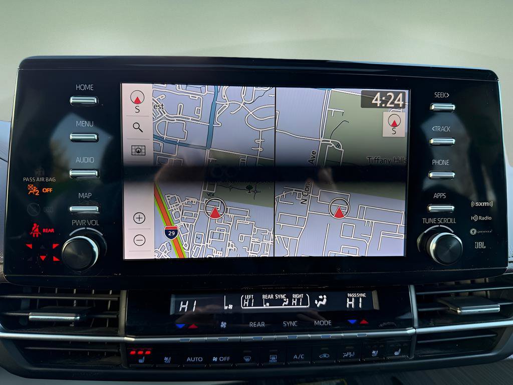 Used 2023 Toyota Sienna Platinum image 18