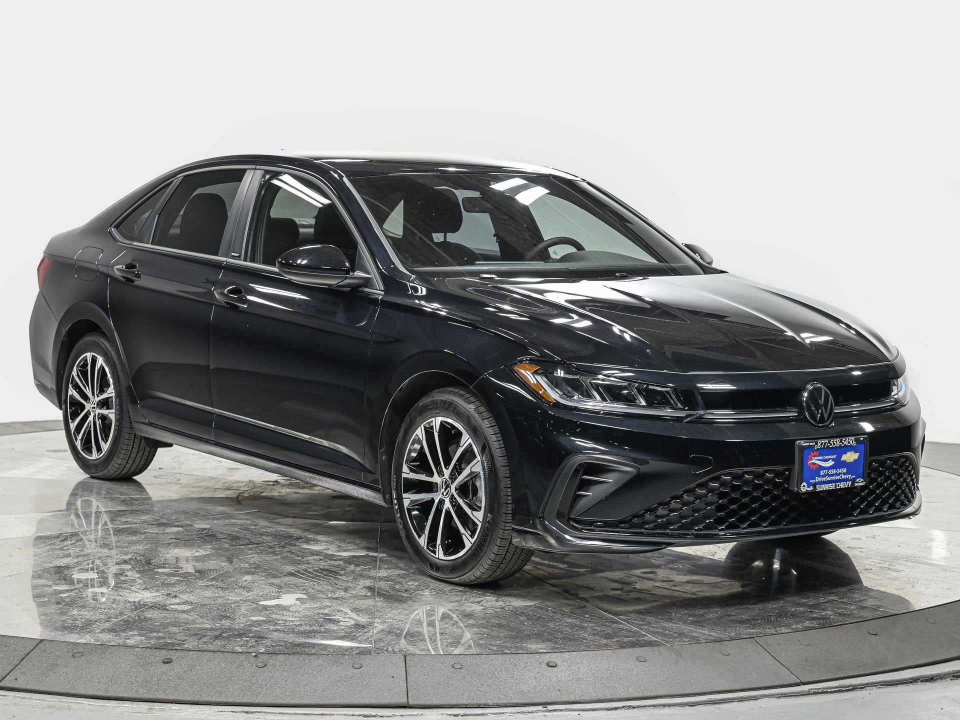 Used 2025 Volkswagen Jetta Sport image 9