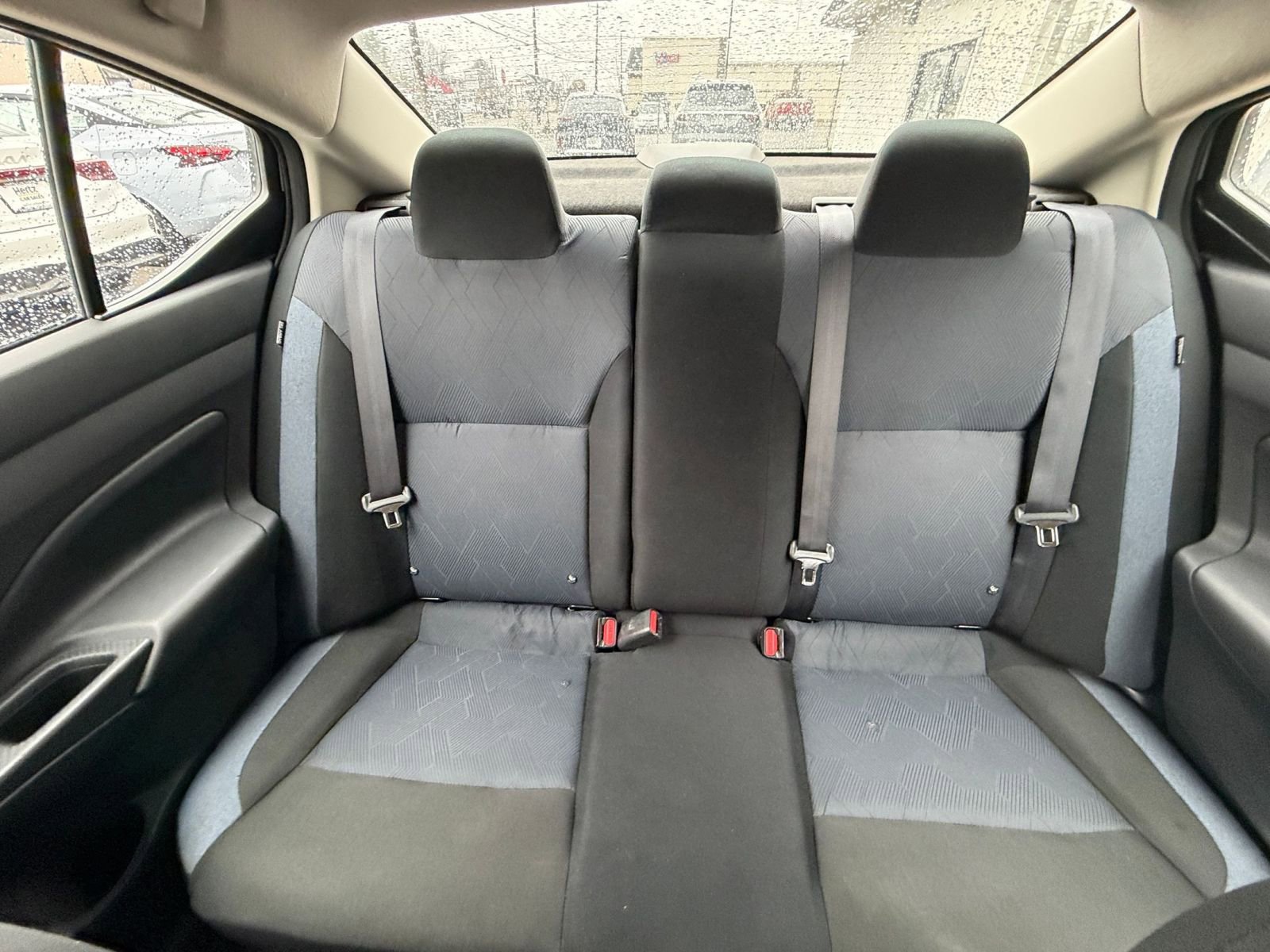 Used 2025 Nissan Versa SV image 33