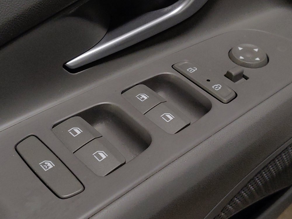 Used 2021 Hyundai Elantra SE image 27