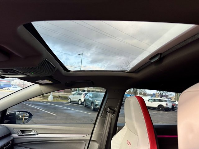 Certified 2025 Volkswagen GTI Autobahn image 16