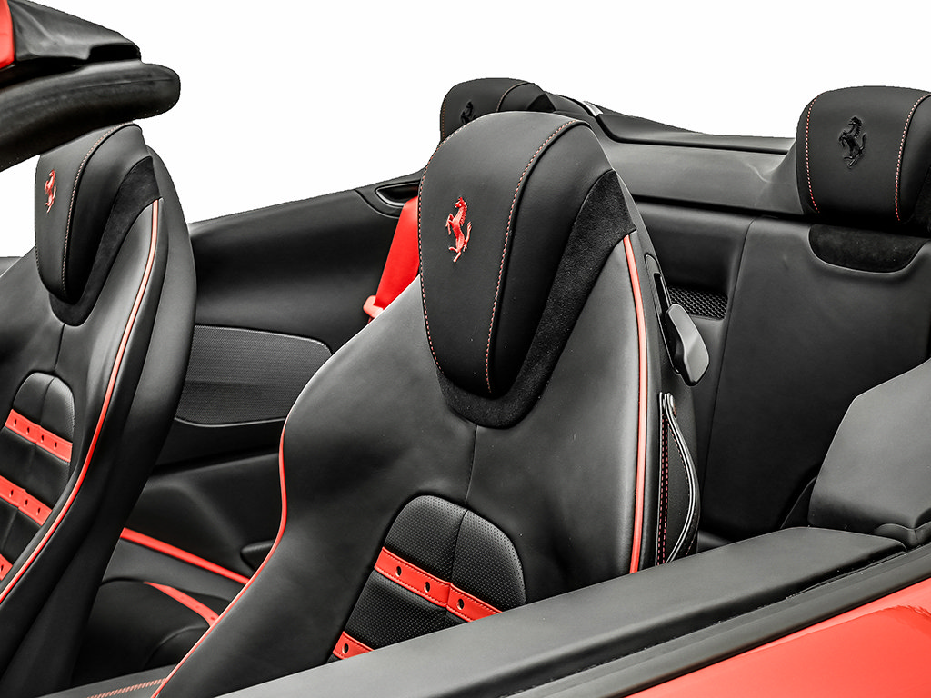 Certified 2026 Ferrari Roma Spider RWD image 22