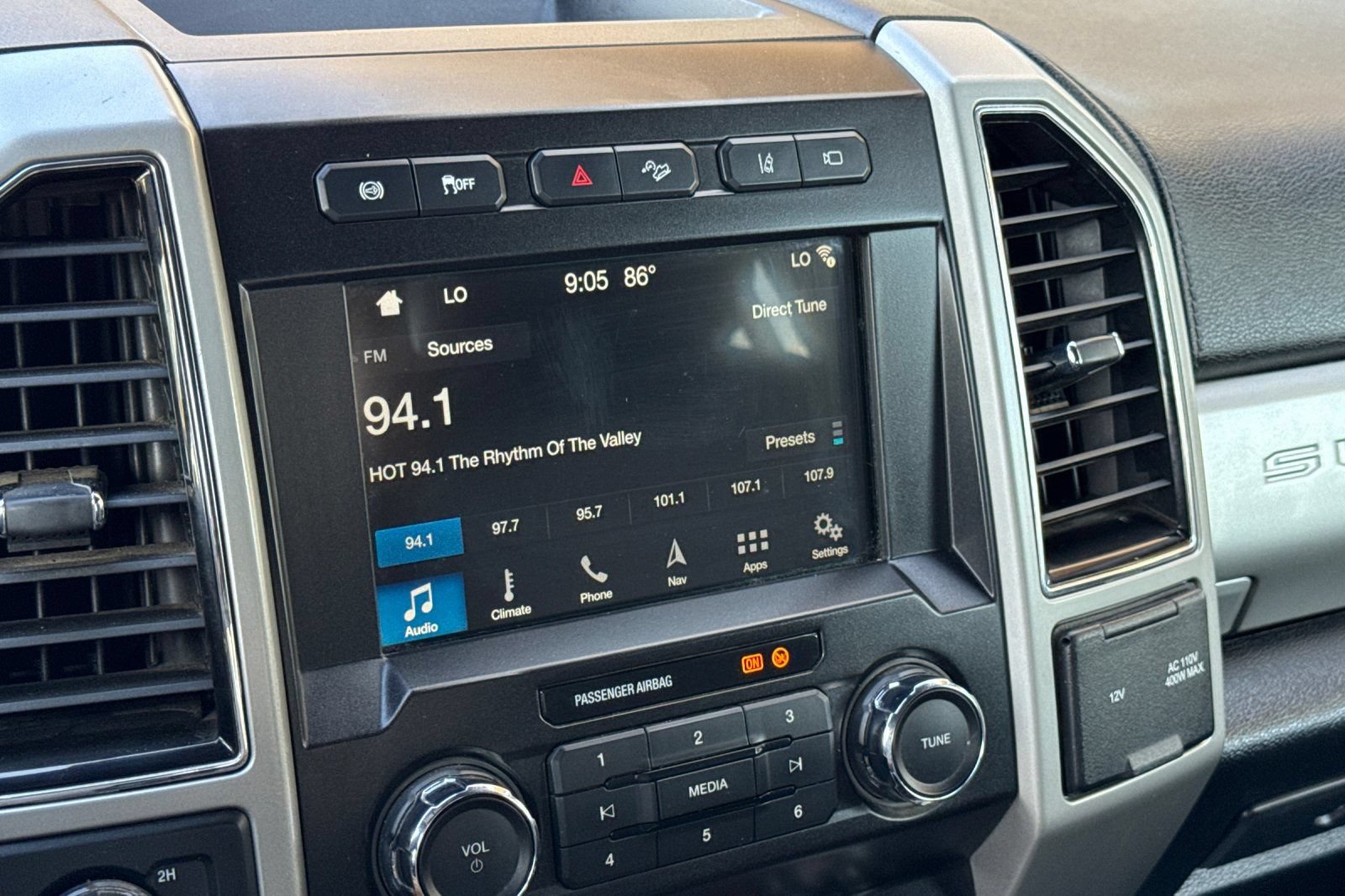 Used 2019 Ford F250 Lariat w/ Lariat Ultimate Package AWD/4WD image 18