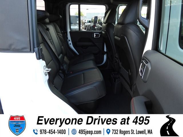 New 2026 Jeep Gladiator Rubicon w/ Steel Power Dome Hood Package AWD/4WD image 12