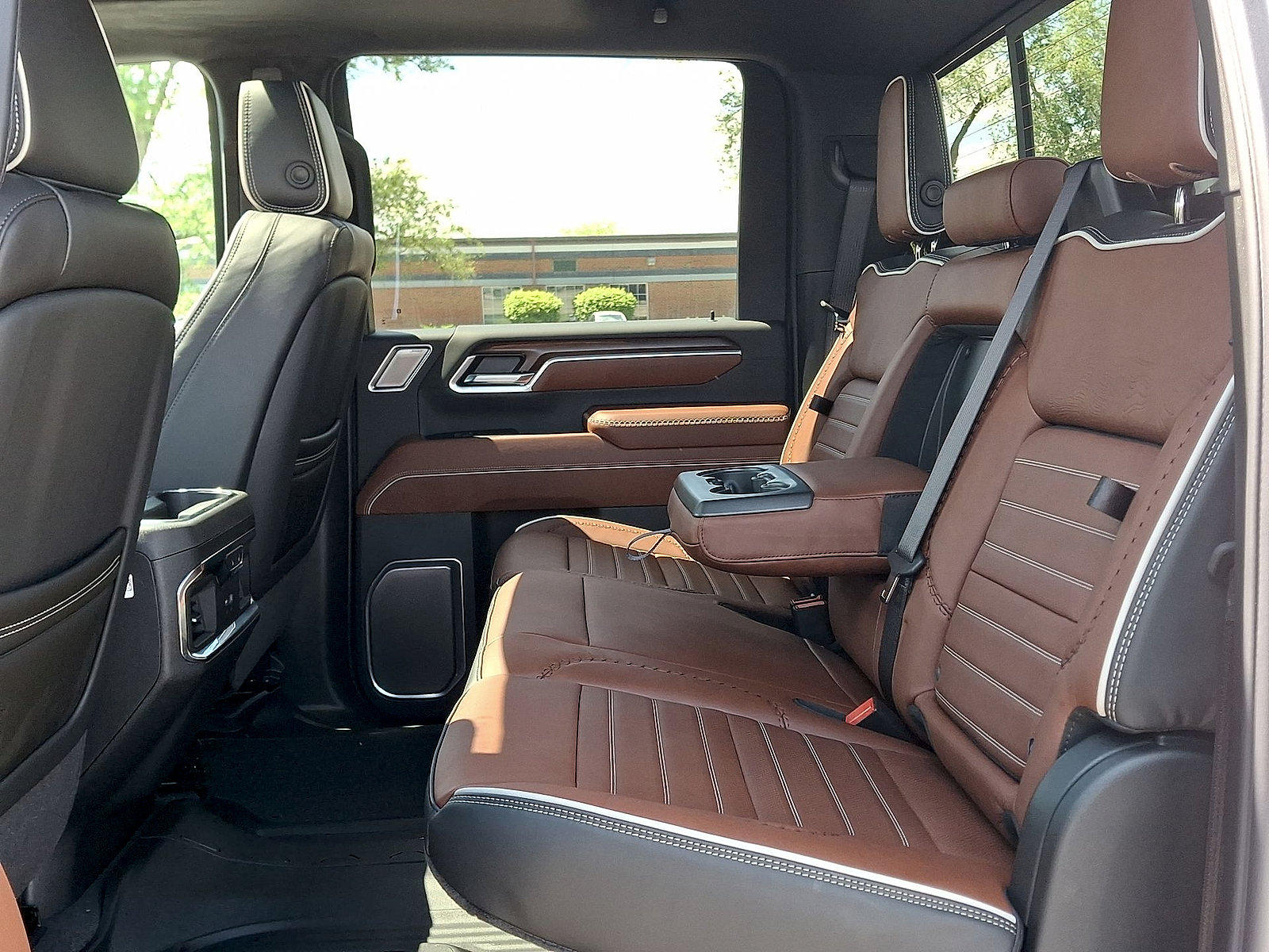 New 2026 GMC Sierra 2500 Denali Ultimate AWD/4WD image 13