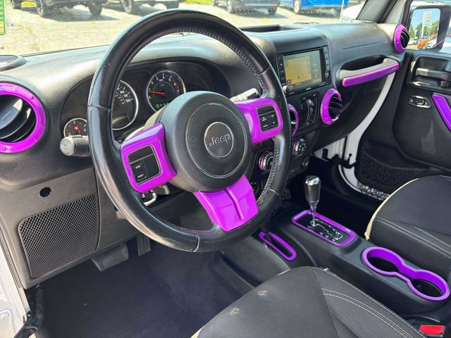 Used 2015 Jeep Wrangler Unlimited Sahara w/ Trailer Tow Group AWD/4WD image 7