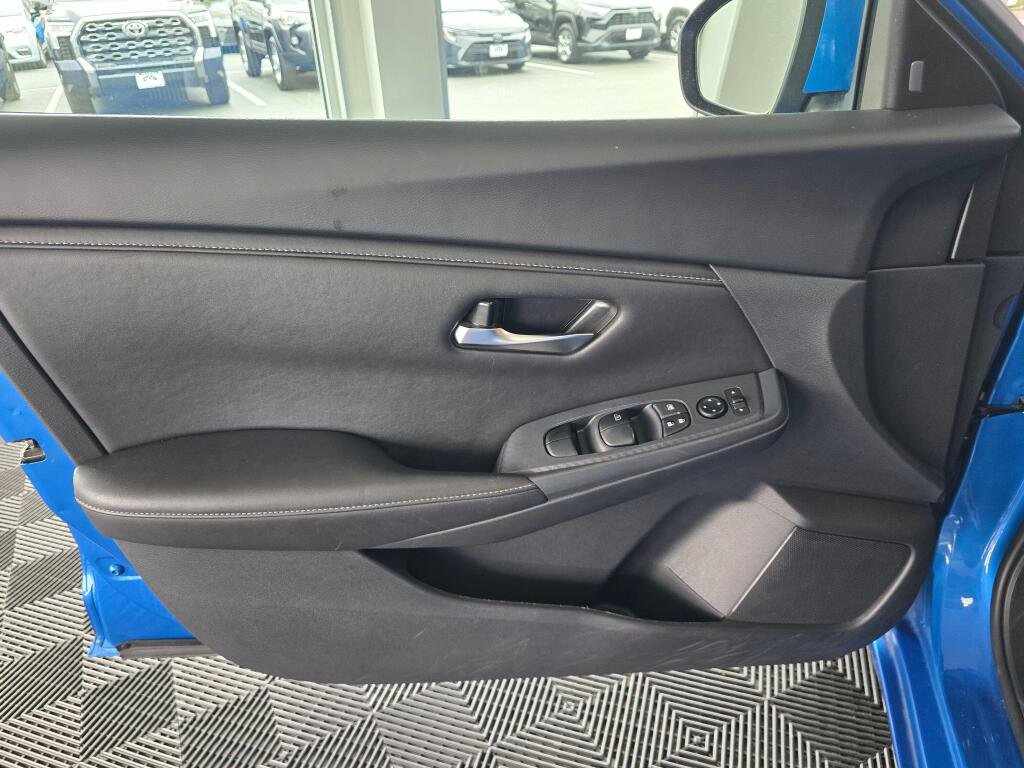 Used 2024 Nissan Sentra SV FWD image 32
