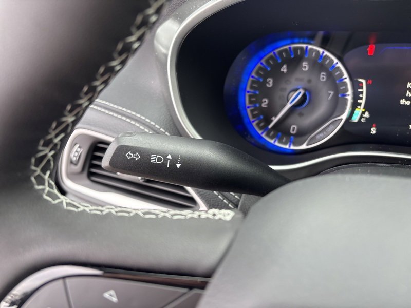 New 2026 Chrysler Pacifica Select w/ S Appearance Package image 25