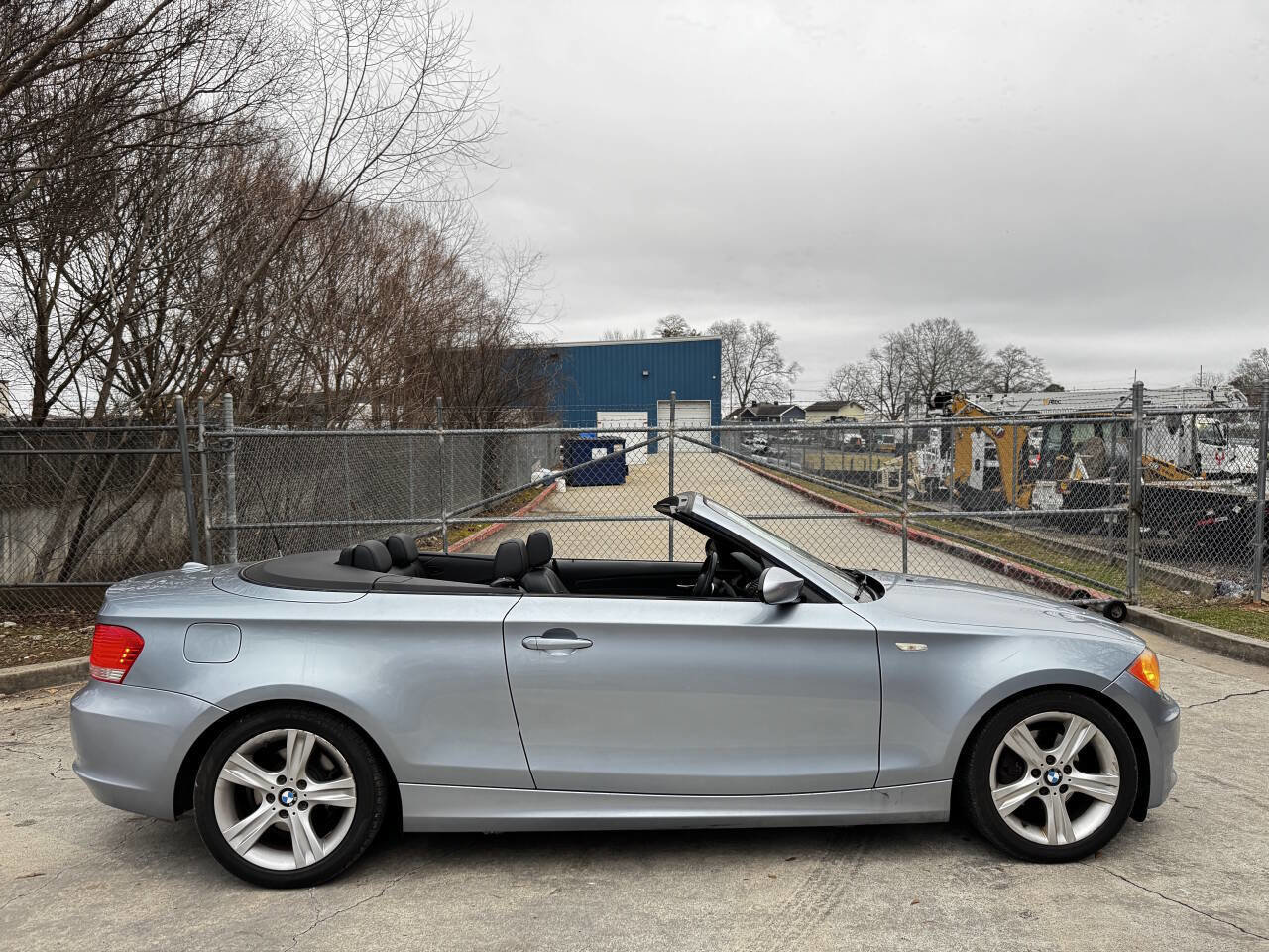 Used 2009 BMW 128i Convertible w/ Premium Pkg image 4