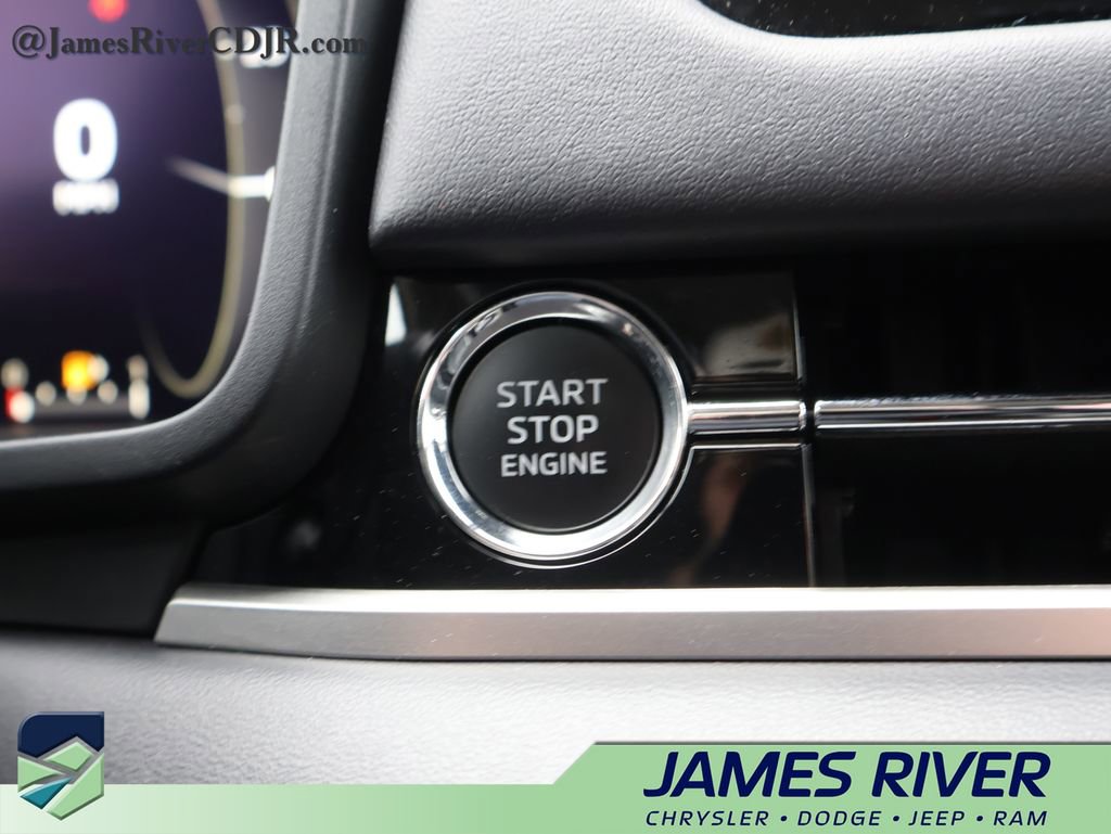 Used 2025 Mitsubishi Outlander SEL image 33