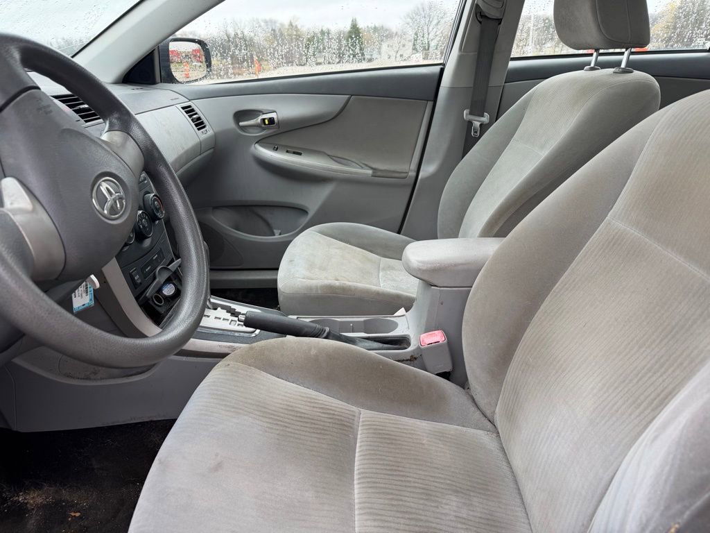 Used 2010 Toyota Corolla image 7