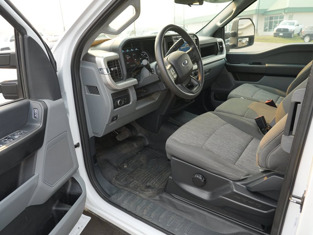 Used 2023 Ford F250 XL w/ FX4 Off-Road Package AWD/4WD image 13
