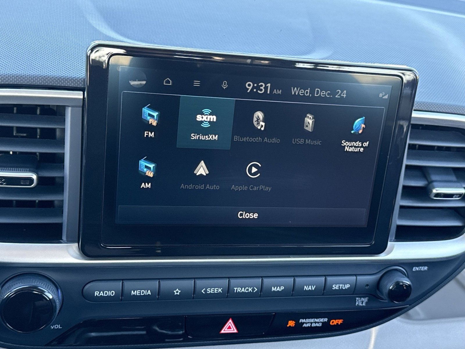 Certified 2023 Hyundai Venue Limited image 18