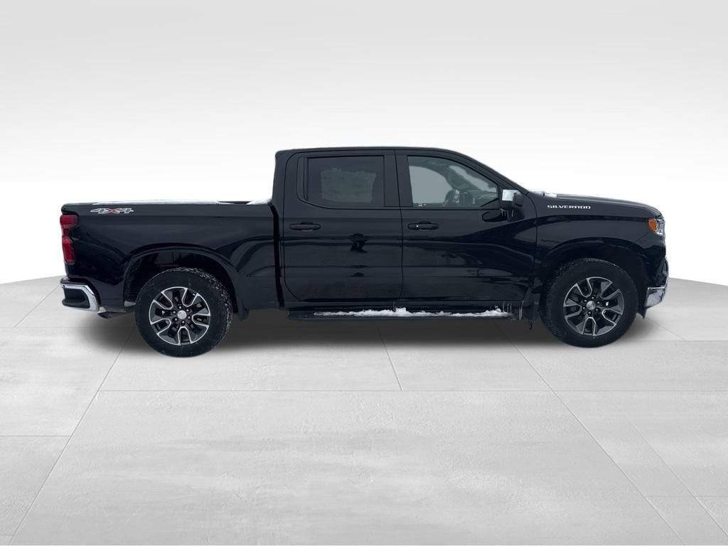 Used 2024 Chevrolet Silverado 1500 LT image 7