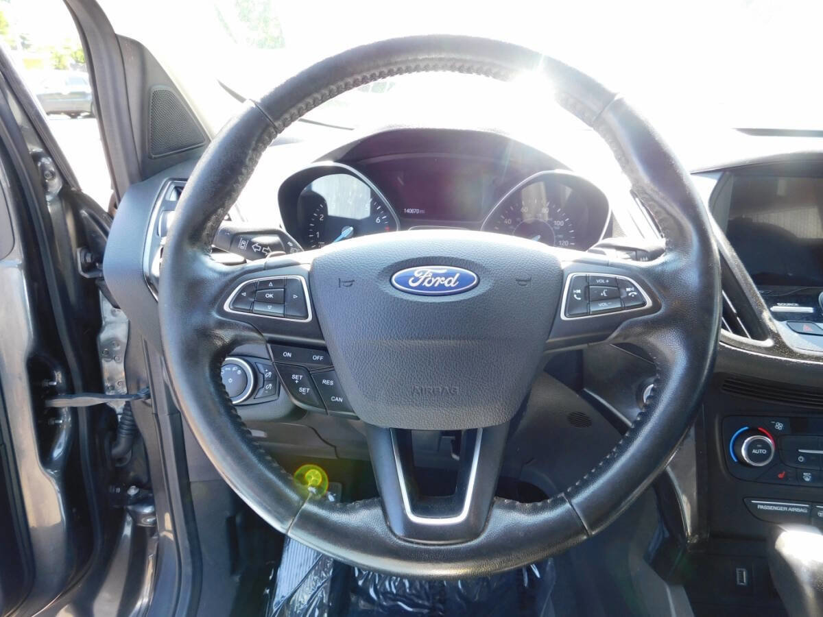 Used 2017 Ford Escape Titanium w/ Equipment Group 301A image 10