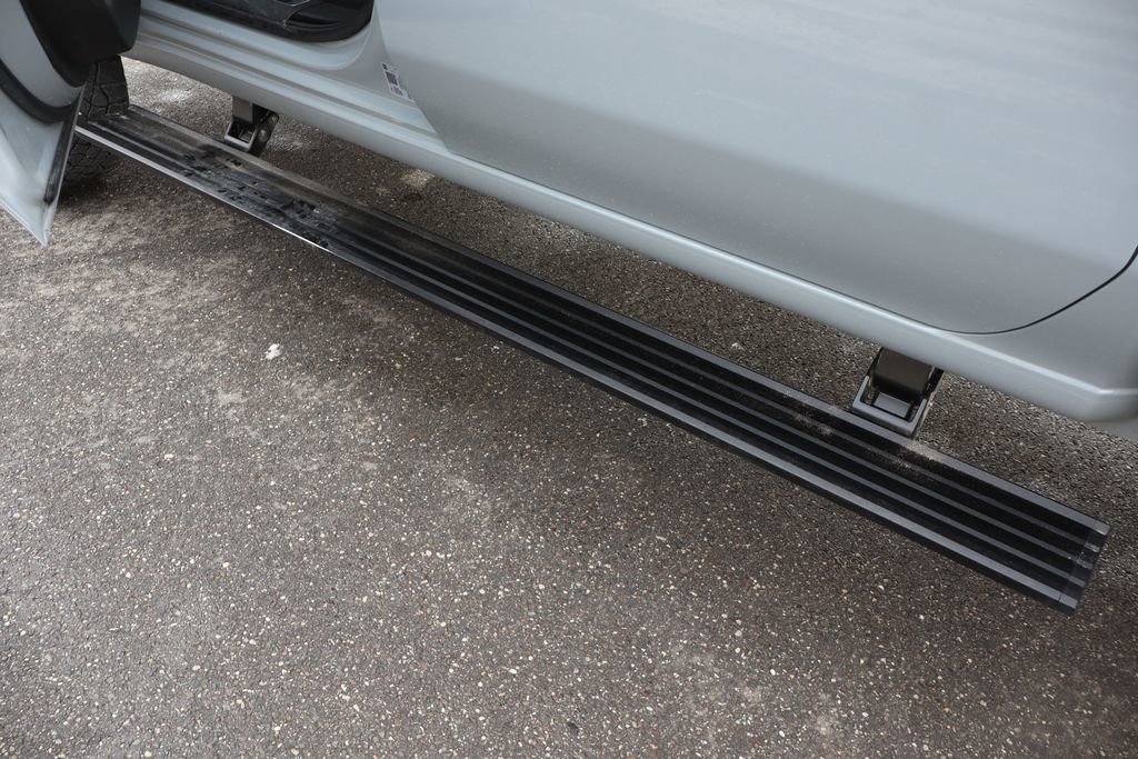 Used 2024 GMC Sierra 2500 AT4X image 39