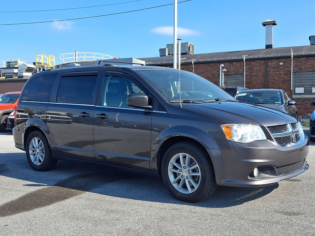 Used 2019 Dodge Grand Caravan SXT FWD image 3